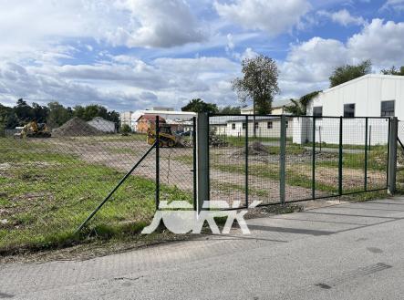 20250916_112258044_iOS | Prodej - pozemek pro komerční výstavbu, 2 885 m²