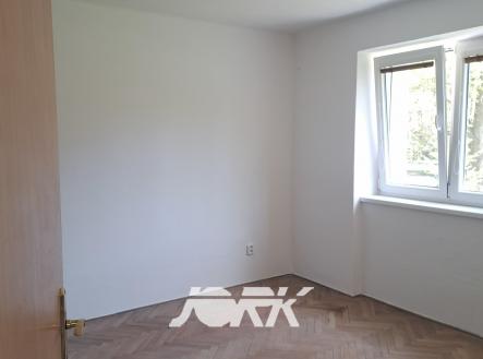 POKOJ | Pronájem bytu, 2+1, 60 m²