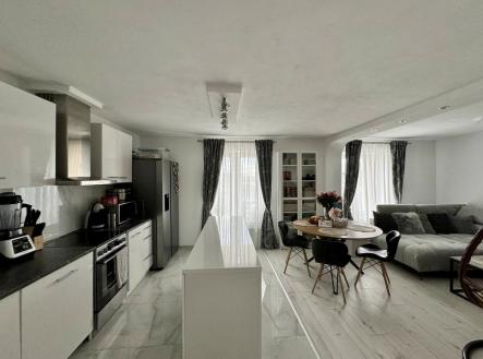 Pronájem - dům/vila, 123 m²