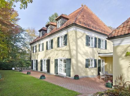 Prodej - dům/vila, 590 m²