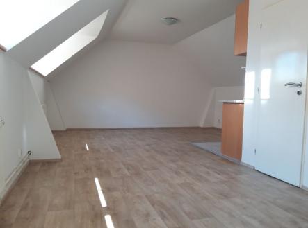 Pronájem bytu, 1+kk, 33 m² obrázek