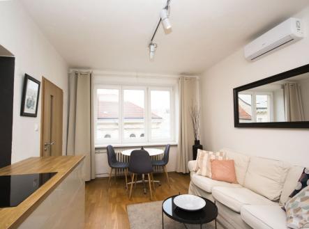 obvac pokoj | Pronájem bytu, 2+kk, 36 m²