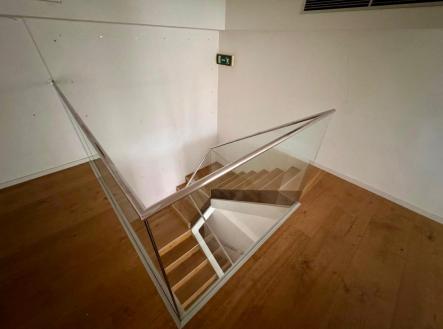 3adfcc92-90a6-4f1a-8ad7-77857f12c632.jpg | Pronájem - obchodní prostor, 440 m²