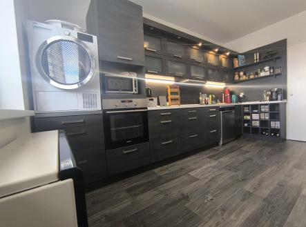 Pronájem bytu, 2+1, 75 m² obrázek