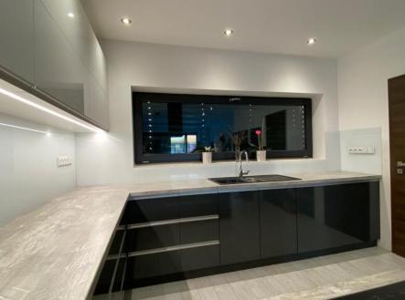 2d960757-fd60-4e65-8c6d-7e807f377b4b.JPG | Prodej - dům/vila, 141 m²