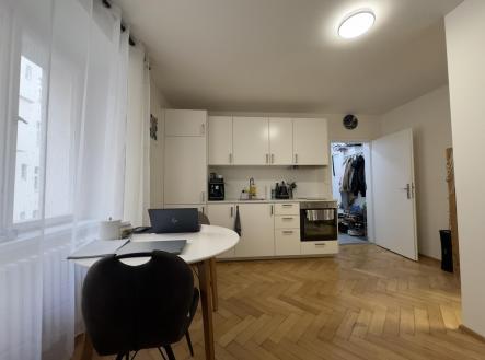 Pronájem bytu, 2+kk, 40 m² obrázek