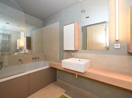 09.jpg | Pronájem bytu, 2+kk, 77 m²