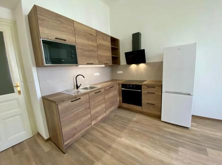 Pronájem bytu, 2+1, 80 m² obrázek