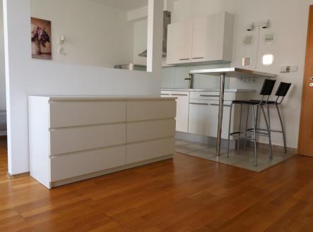 Pronájem bytu, 1+kk, 40 m² obrázek