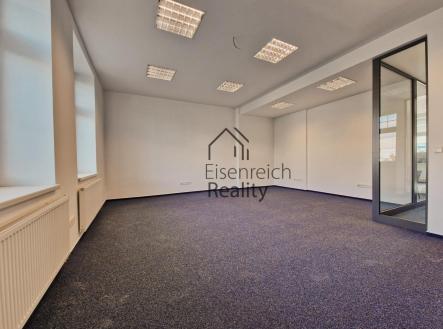 20251002_120250.jpg | Pronájem - kanceláře, 250 m²