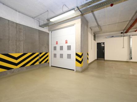 DSC_2356_00001.jpg | Pronájem - skladovací prostor, 5 m²