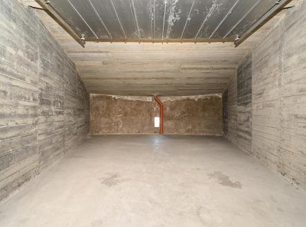 DSC_9718_00001.jpg | Pronájem - malý objekt/garáž