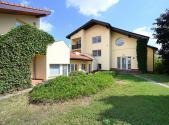 Pronájem - dům/vila, 454 m²