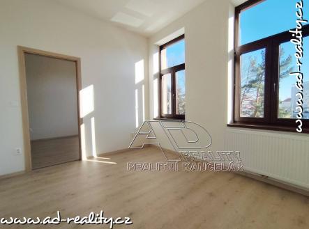 Bez popisku | Pronájem bytu, 2+kk, 38 m²