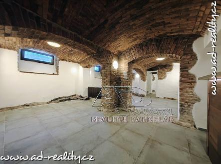AD-reality, realitní kancelář | Pronájem - restaurace, 155 m²