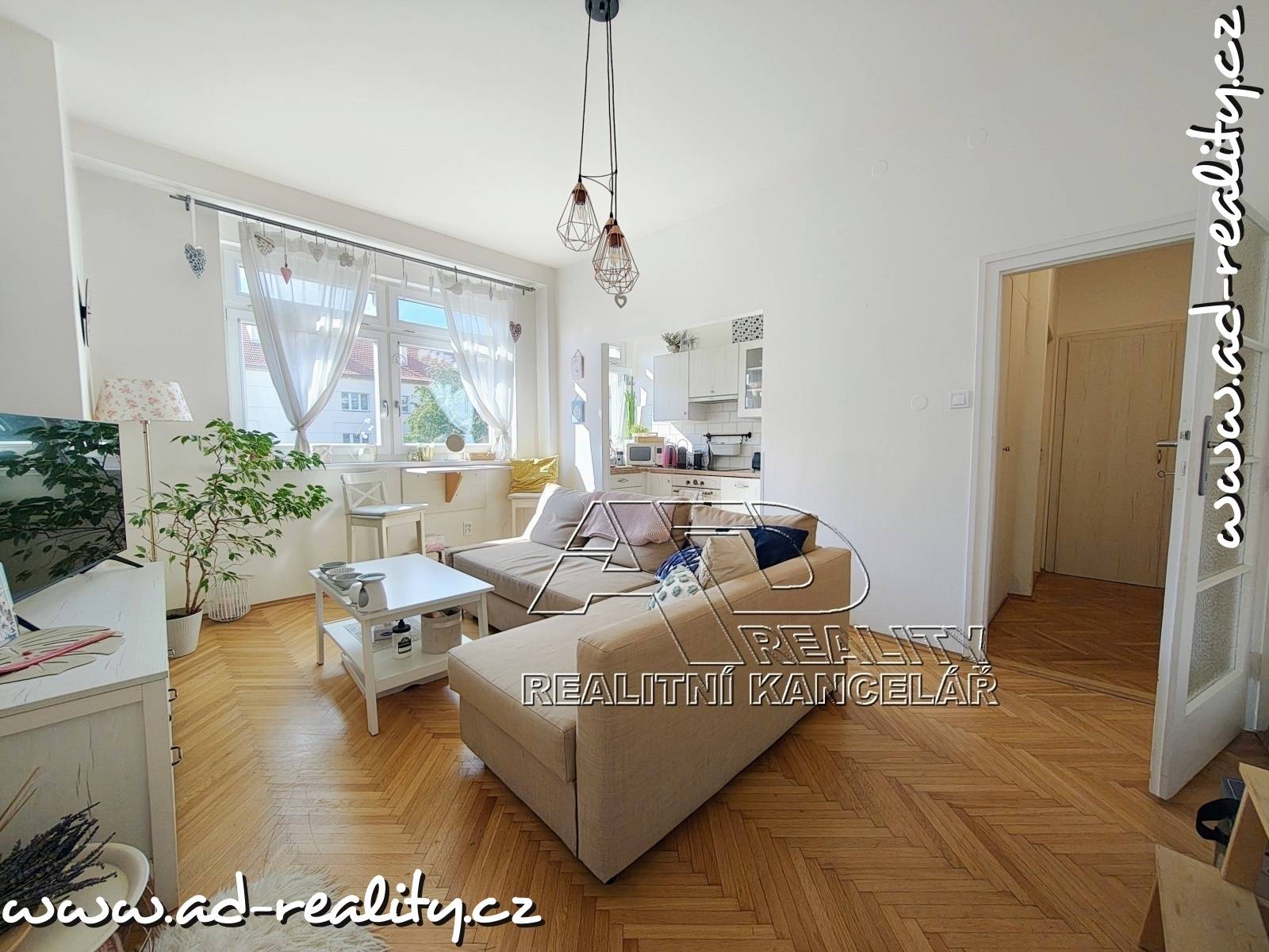 AD-reality, realitní kancelář