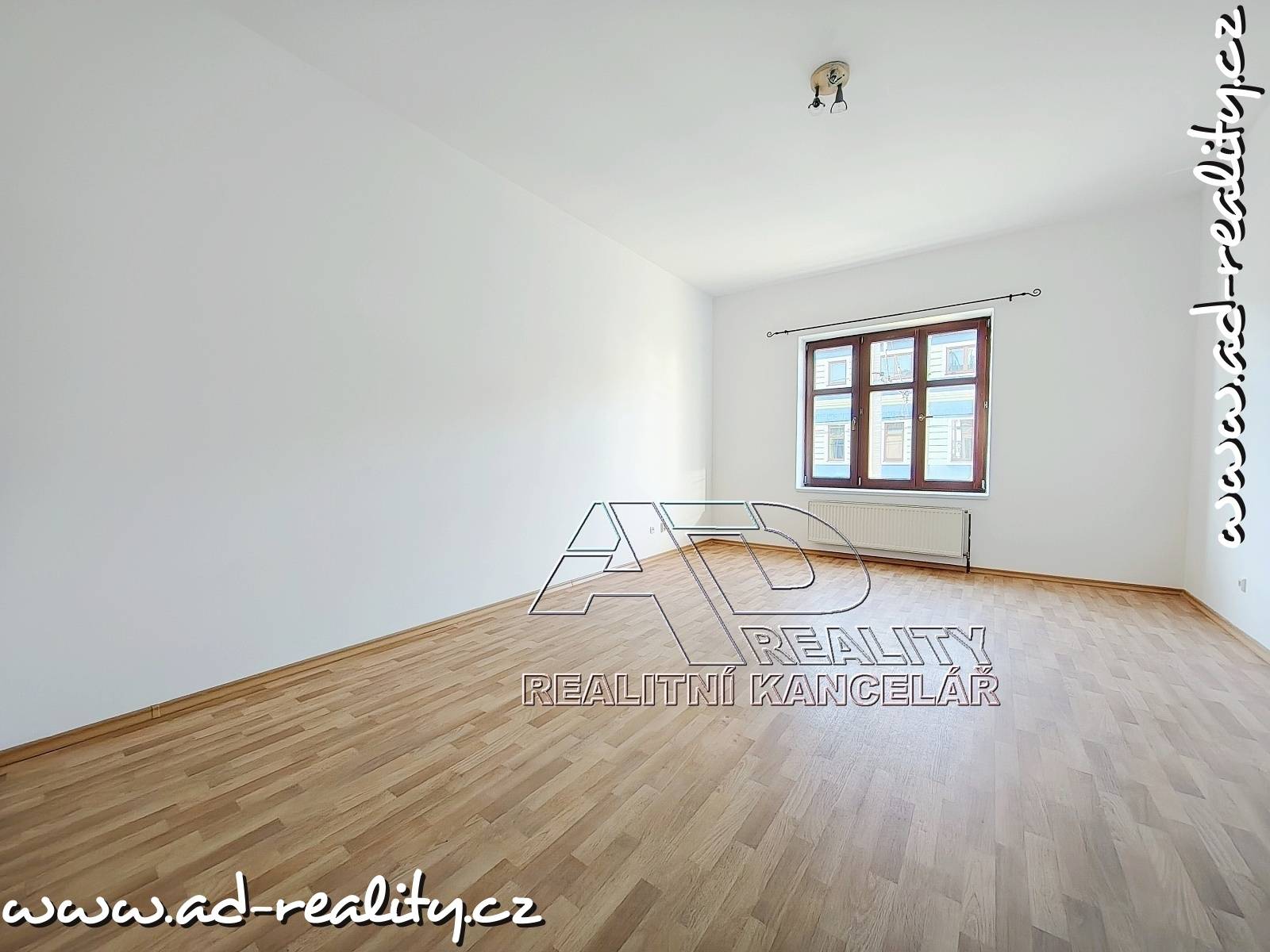 AD-reality, realitní kancelář