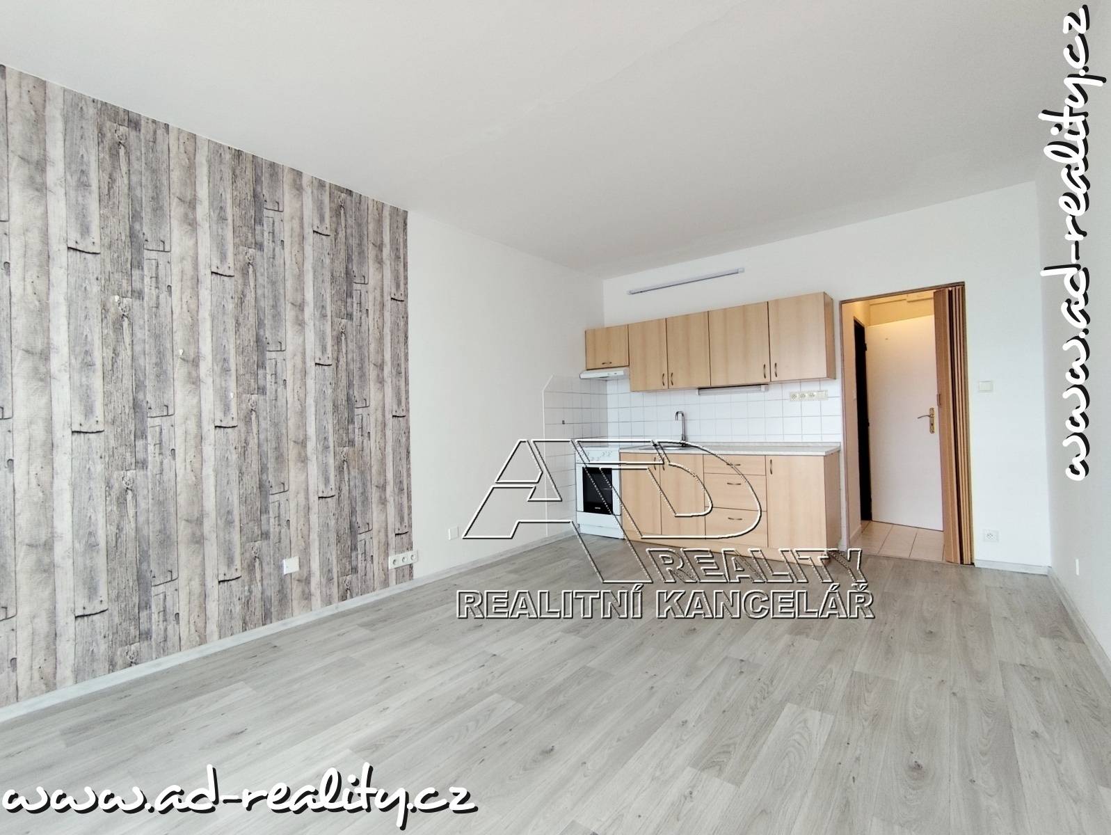 AD-reality, realitní kancelář
