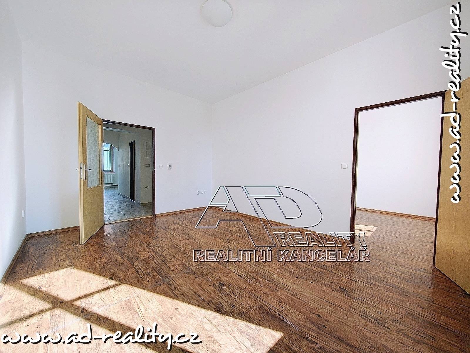 AD-reality, realitní kancelář