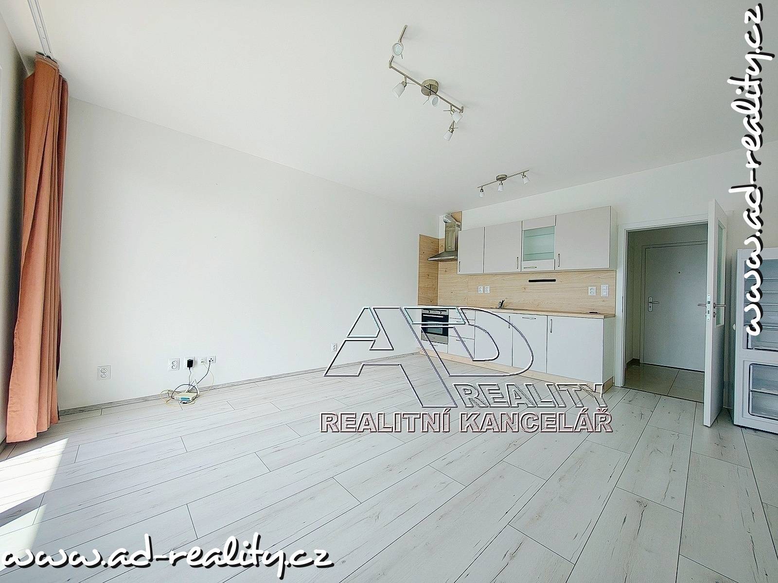 AD-reality, realitní kancelář