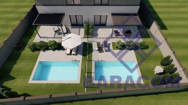 Prodej moderního rodinného domu se dvěma bytovými jednotkami – Polerady u Prahy