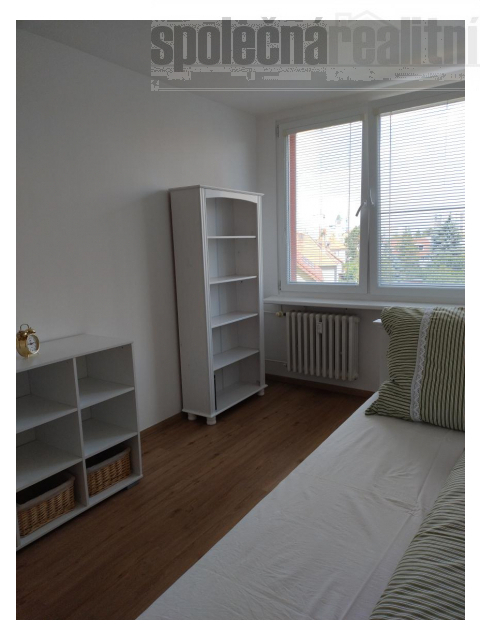 Samostatný pokoj v nově zrekonstruovaném bytě 3+1/L k pronájmu, 12.000 Kč včetně všech poplatků