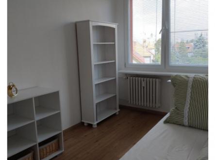 Samostatný pokoj v nově zrekonstruovaném bytě 3+1/L k pronájmu, 12.000 Kč včetně všech poplatků | Pronájem bytu, 1+kk, 16 m²