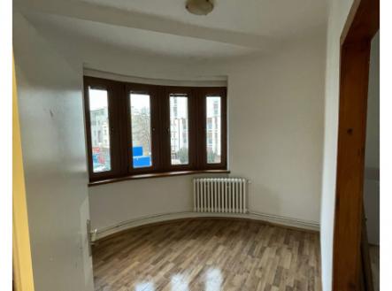 Prostorný byt 4+1 s komorou v bytě k pronájmu, 90m2,  metro Budějovická | Pronájem bytu, 4+1, 95 m²