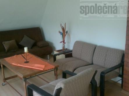 Atypický prostorný podkrovní byt 2+1/2B v RD, 60m2, zařízeno,12.000 Kč plus poplatky, Čisovice | Pronájem bytu, 2+1, 80 m²