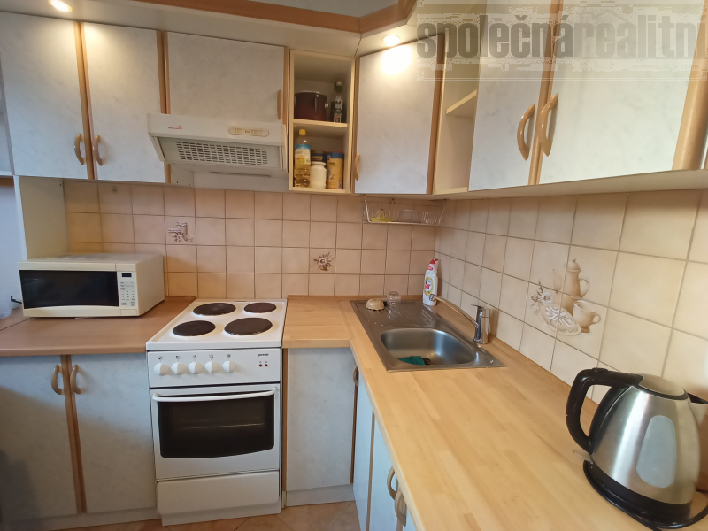 Zdařile dispozičně řešená jednotka 1+1 k prodeji, 37m2, klimatizace, Praha 4