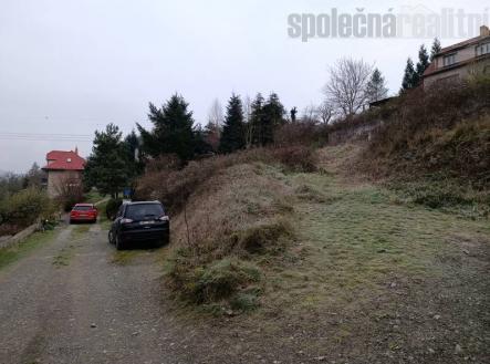 Atraktivní pozemek 1357 m2 k výstavbě RD k prodeji, Hradištko centrum | Prodej - pozemek pro bydlení, 1 357 m²