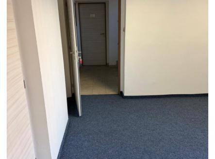 2 neprůchozí kanceláře k pronájmu, Chodovecké náměstí, 12500,- Kč včetně všech poplatků | Pronájem - kanceláře, 20 m²