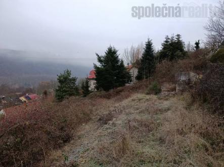 Atraktivní pozemek 1357 m2 k výstavbě RD k prodeji, Hradištko centrum | Prodej - pozemek pro bydlení, 1 357 m²