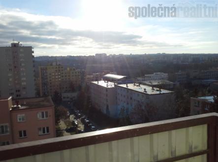 Samostatný pokoj s lodžií v nově zrekonstruovaném bytě 3+1/L k pronájmu | Pronájem bytu, 1+kk, 14 m²