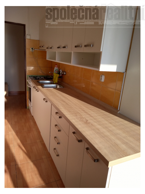 Samostatný pokoj s lodžií v nově zrekonstruovaném bytě 3+1/L k pronájmu