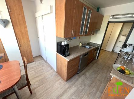 Obrázek k zakázce č.: 716602 | Prodej bytu, 2+1, 65 m²
