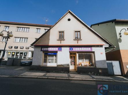 cukrárna - pohled u ulice | Prodej - dům/vila, 200 m²