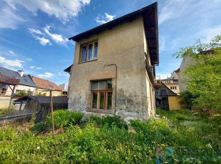 rodinný dům - pohled ze zahrady | Prodej - dům/vila, 200 m²