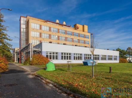 2025-10-31-10-16-50-CZ8_8612.jpg | Pronájem - výrobní prostor, 871 m²