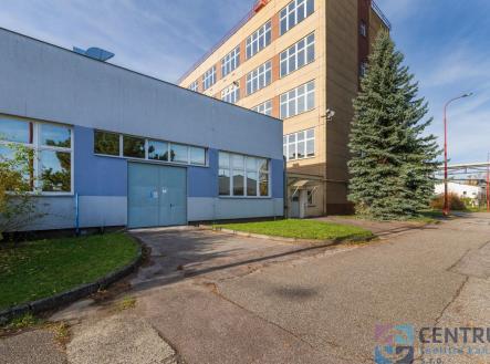2025-10-31-10-18-40-CZ8_8621.jpg | Pronájem - výrobní prostor, 871 m²