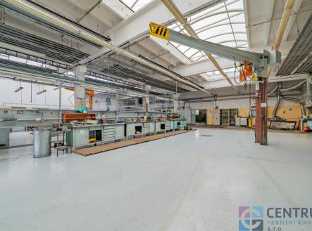 2025-10-31-11-50-14-CZ8_8762.jpg | Pronájem - výrobní prostor, 1 426 m²