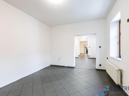 7.jpg | Pronájem - obchodní prostor, 323 m²