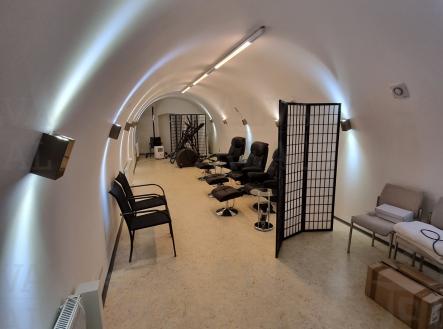 Obrázek k zakázce č.: 691016 | Pronájem - obchodní prostor, 145 m²