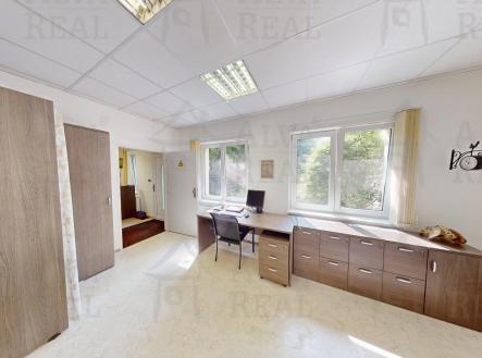 Obrázek k zakázce č.: 691016 | Pronájem - obchodní prostor, 145 m²