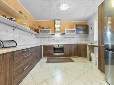 Obrázek k zakázce č.: 723741 | Prodej - dům/vila, 143 m²