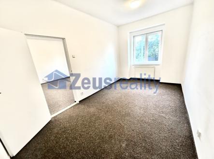 foto: 2 | Pronájem - kanceláře, 76 m²