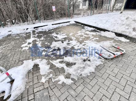 foto: 1 | Pronájem - malý objekt/garáž