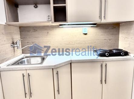 foto: 1 | Pronájem bytu, 1+kk, 28 m²