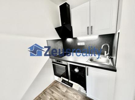 foto: 1 | Pronájem bytu, 1+kk, 30 m²