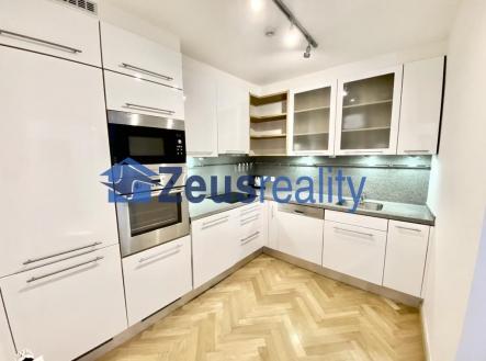 Pronájem bytu, 3+kk, 61 m²